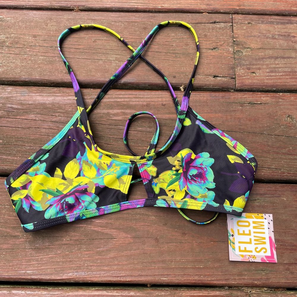 Fleo Swim -Keyhole Scoop Bikini Top - Luminescent Rose Size M
